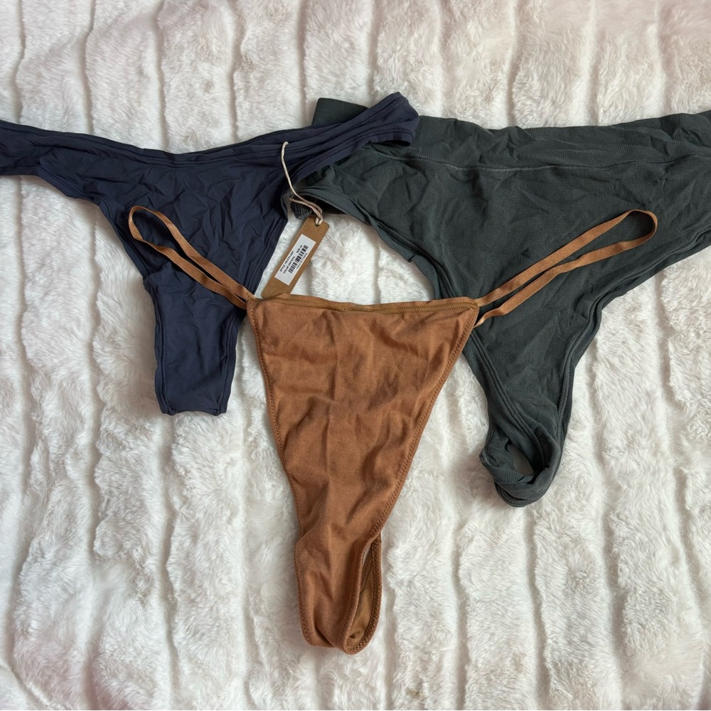 SKIMS 4x Panties Bundle 3/$28